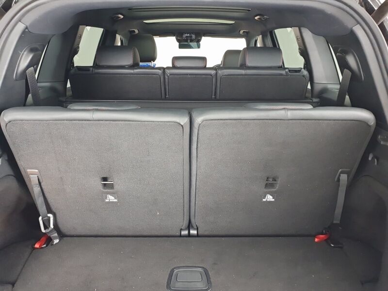 More views of Mercedes-Benz EQB