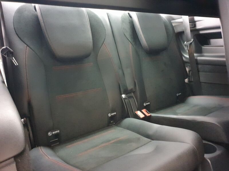 More views of Mercedes-Benz EQB