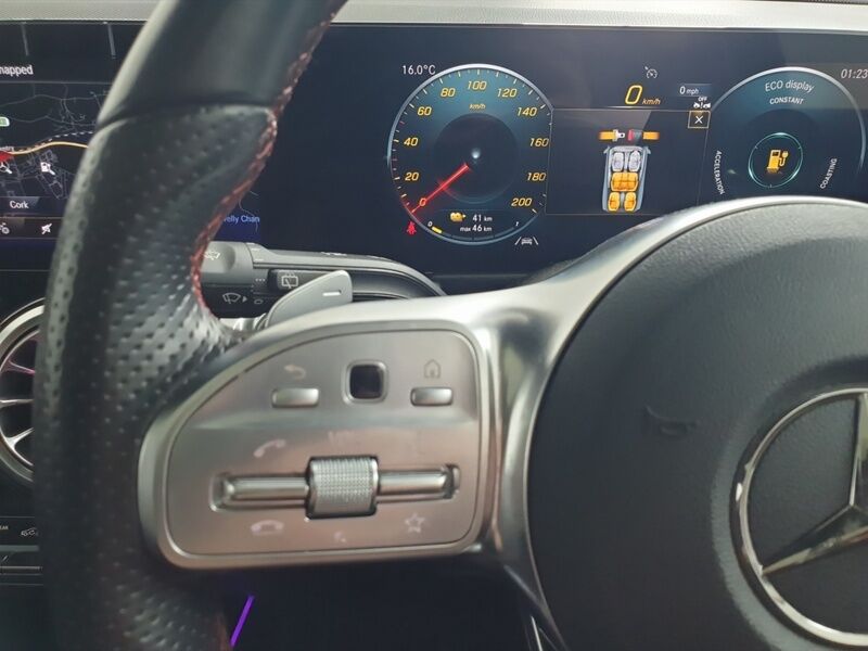 More views of Mercedes-Benz EQB