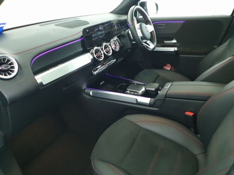 More views of Mercedes-Benz EQB