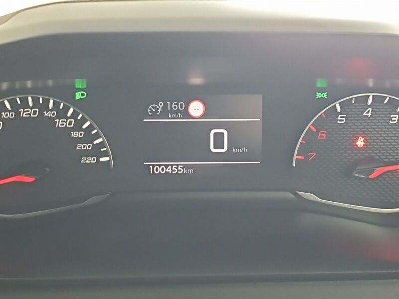 More views of Peugeot 2008