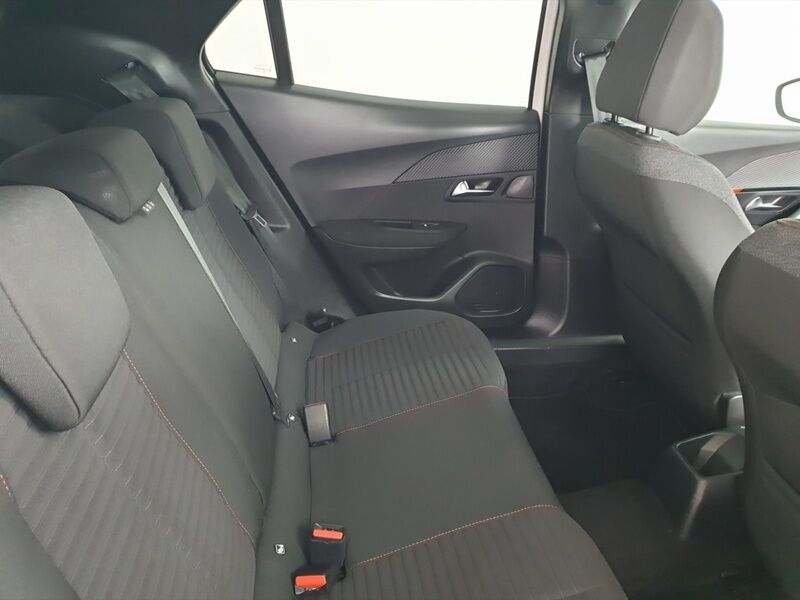 More views of Peugeot 2008