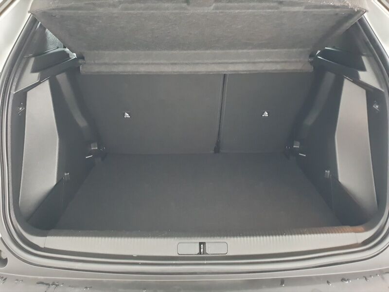 More views of Peugeot 2008