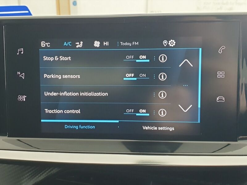 More views of Peugeot 2008