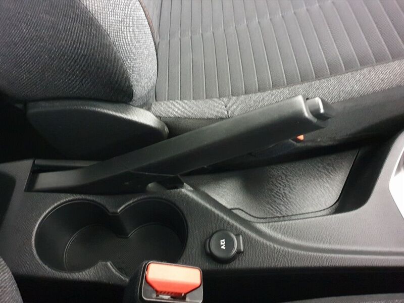 More views of Peugeot 2008