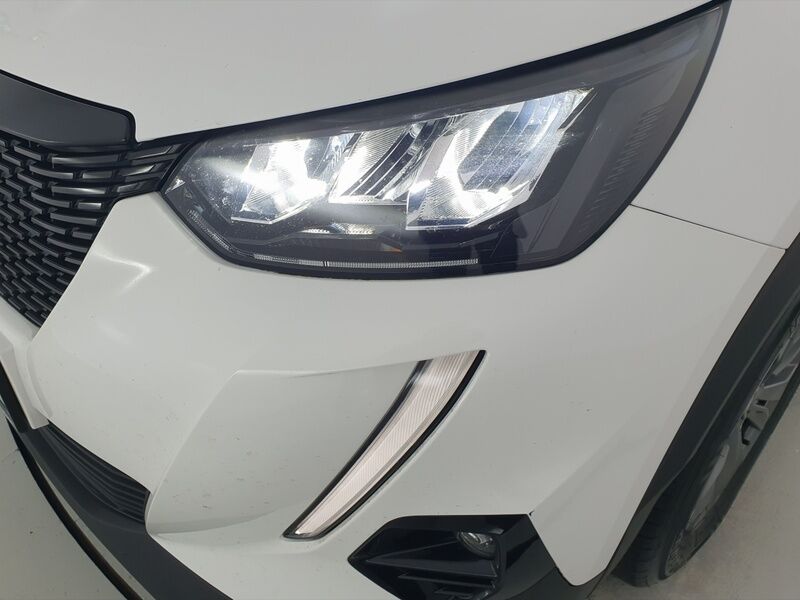 More views of Peugeot 2008