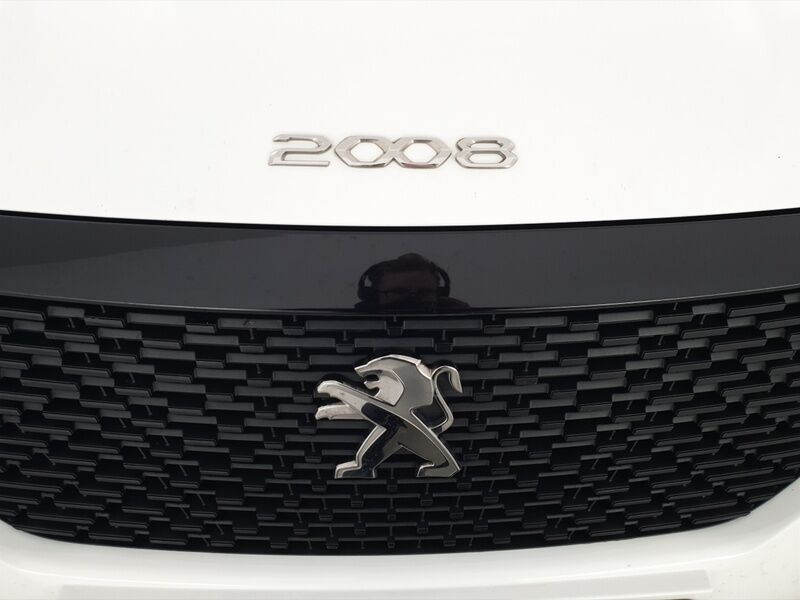 More views of Peugeot 2008