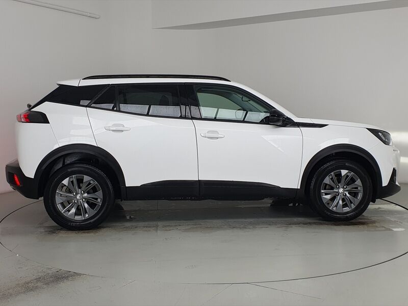 More views of Peugeot 2008