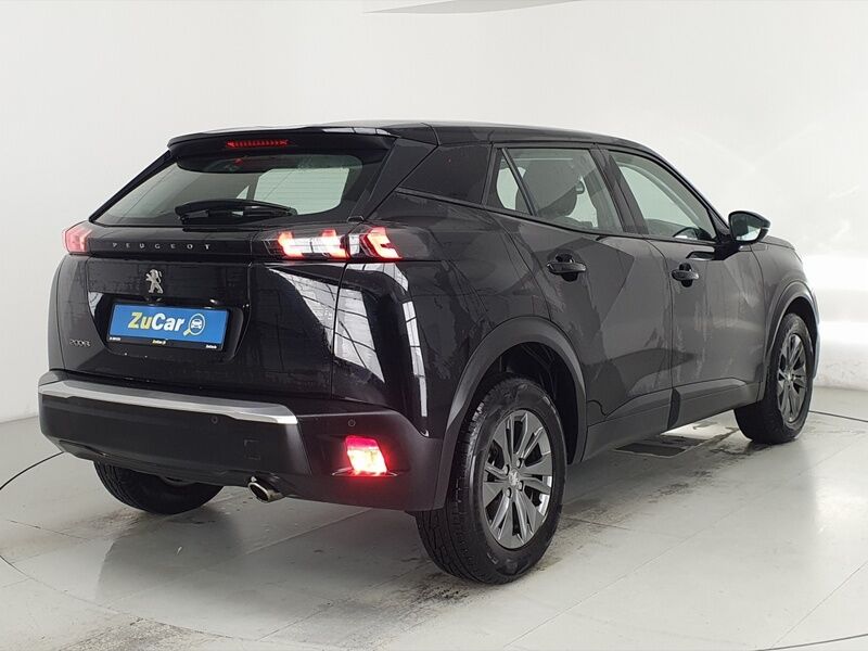 More views of Peugeot 2008