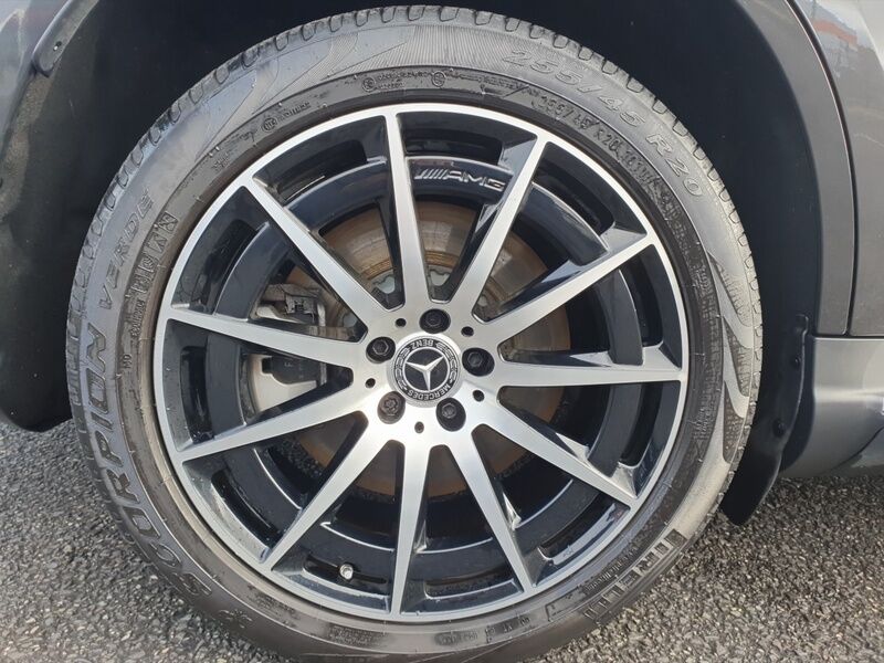 More views of Mercedes-Benz EQC