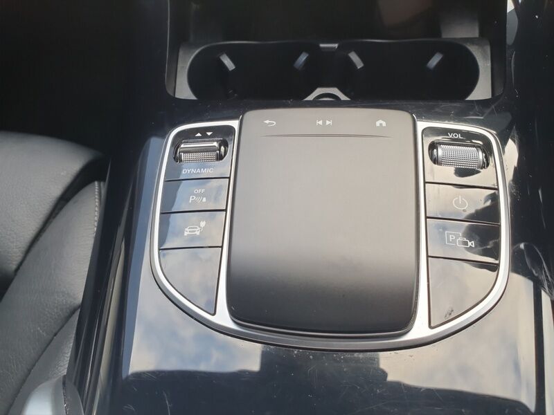 More views of Mercedes-Benz EQC