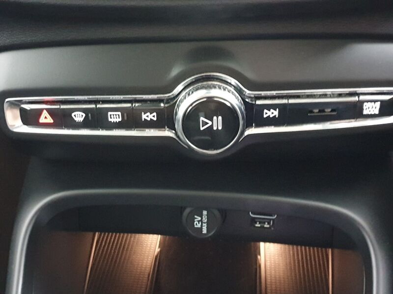 More views of Volvo XC40