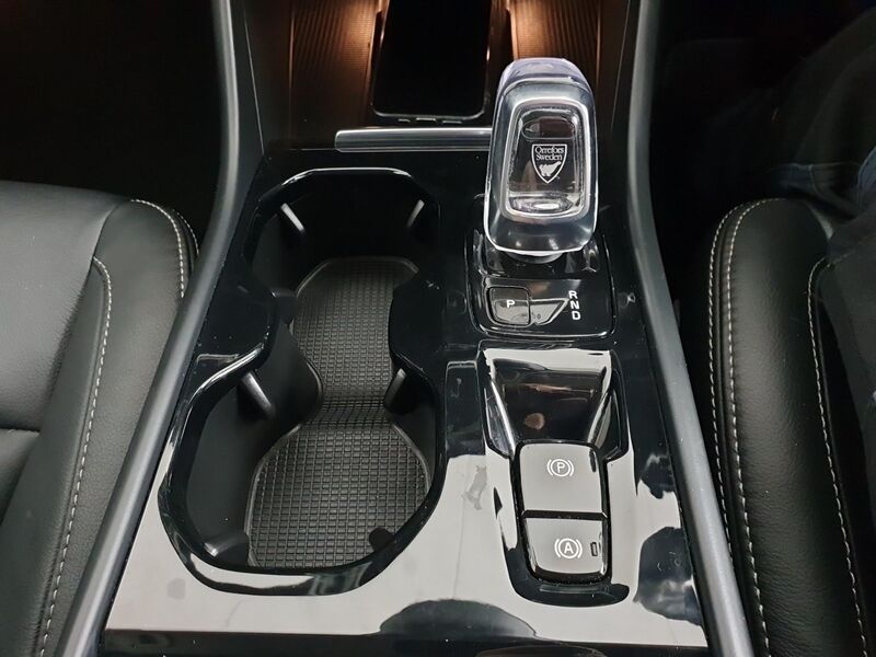 More views of Volvo XC40