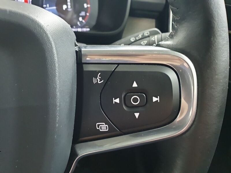 More views of Volvo XC40