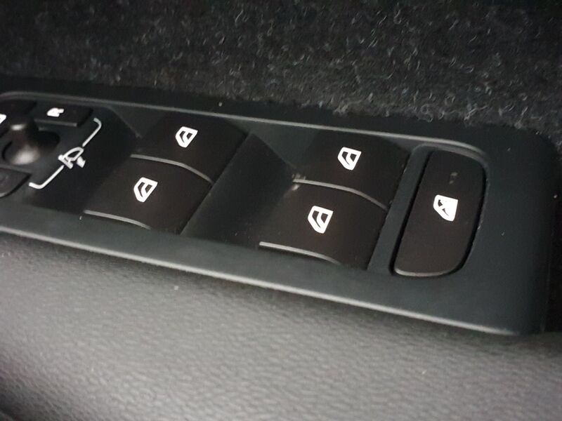 More views of Volvo XC40