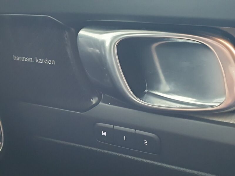 More views of Volvo XC40