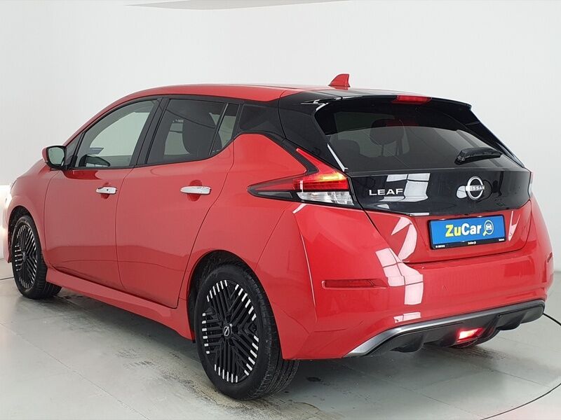 More views of Nissan Leaf