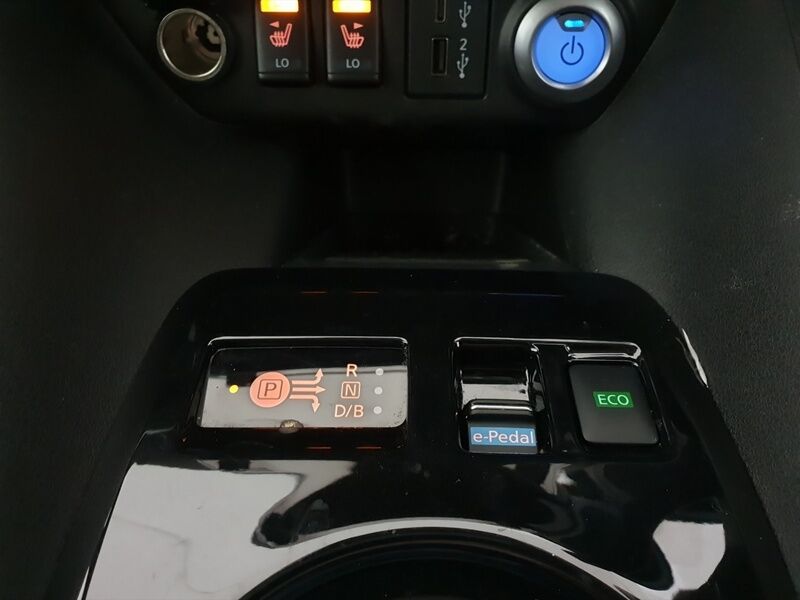 More views of Nissan Leaf