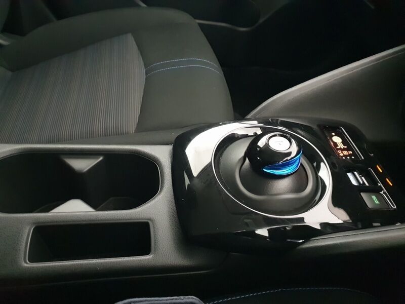 More views of Nissan Leaf