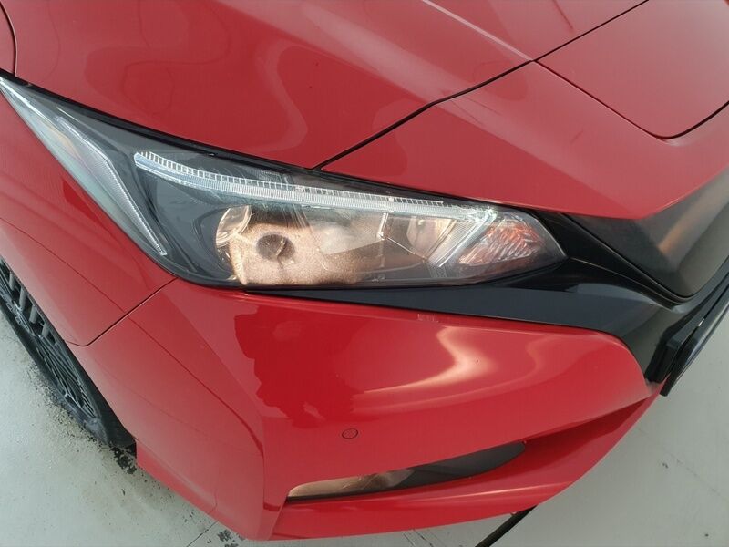 More views of Nissan Leaf