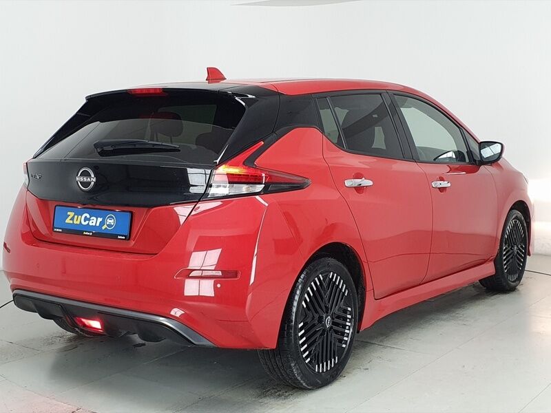 More views of Nissan Leaf