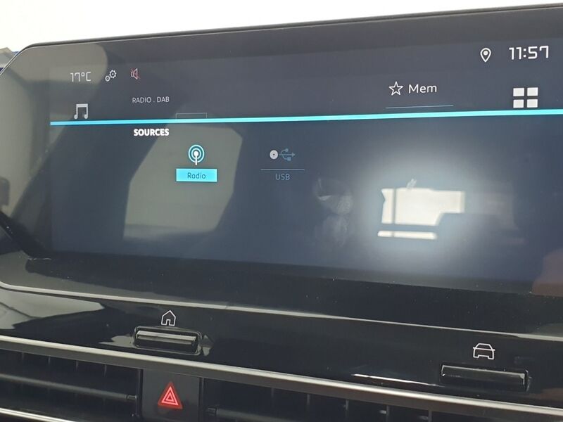 More views of Citroen e-C4