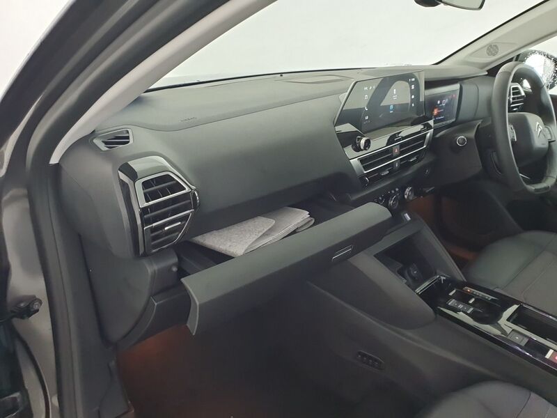 More views of Citroen e-C4