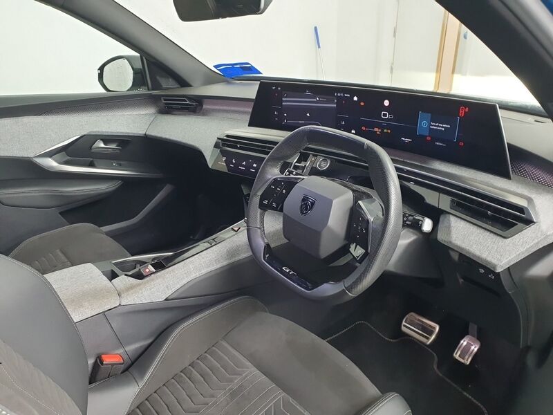 More views of Peugeot 3008