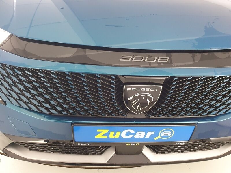 More views of Peugeot 3008