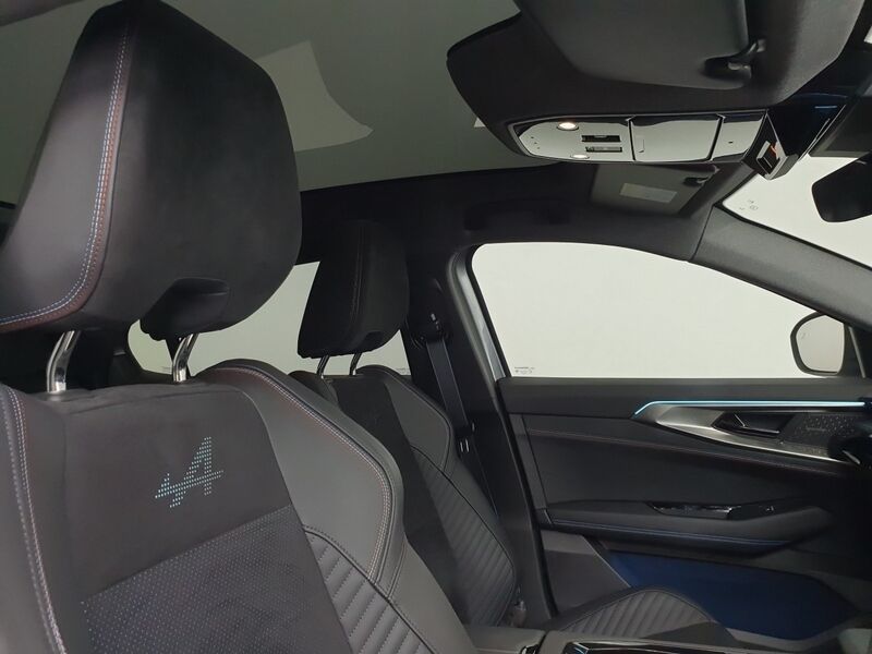 More views of Renault Rafale