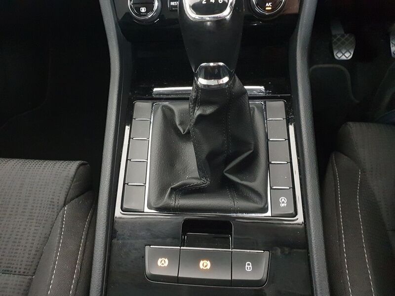 More views of Skoda Superb