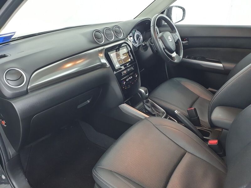 More views of Suzuki Vitara