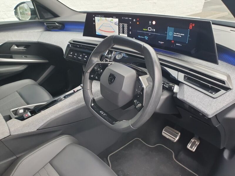 More views of Peugeot 3008