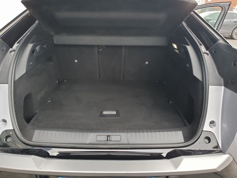 More views of Peugeot 3008