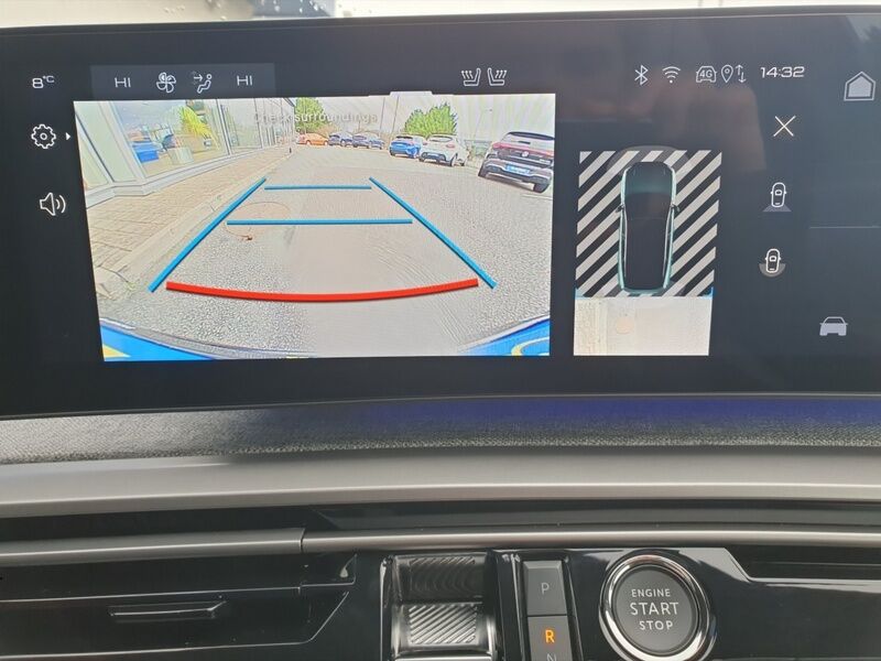 More views of Peugeot 3008