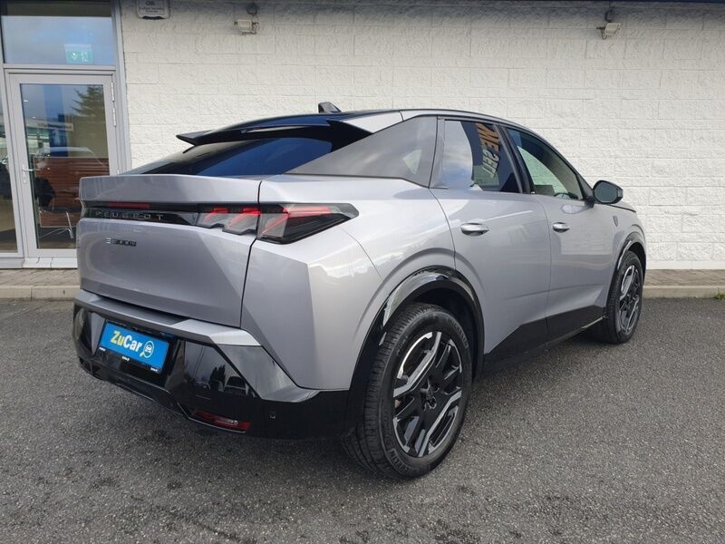 More views of Peugeot 3008