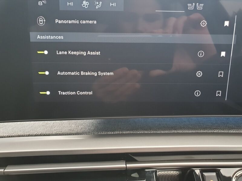 More views of Peugeot 3008