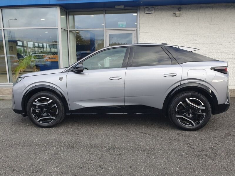 More views of Peugeot 3008