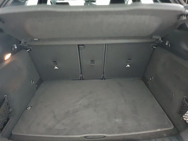 More views of Mercedes-Benz GLA