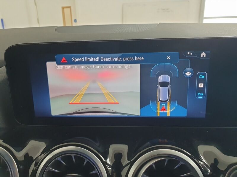 More views of Mercedes-Benz GLA