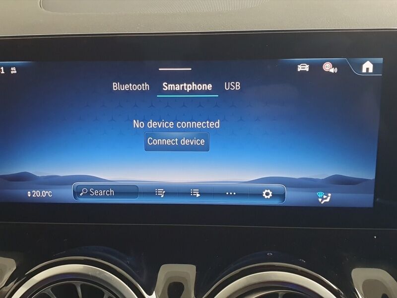 More views of Mercedes-Benz GLA