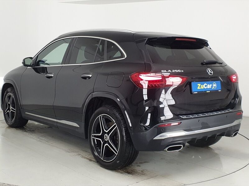 More views of Mercedes-Benz GLA