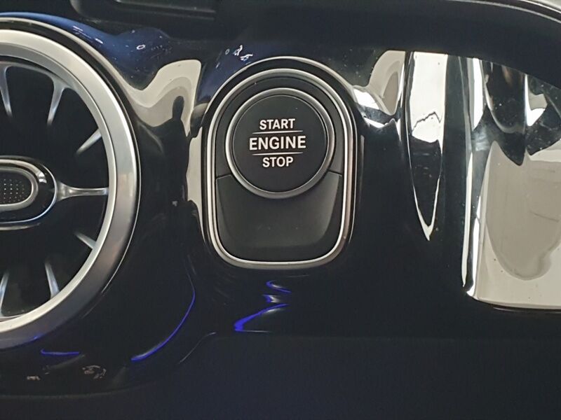 More views of Mercedes-Benz GLA