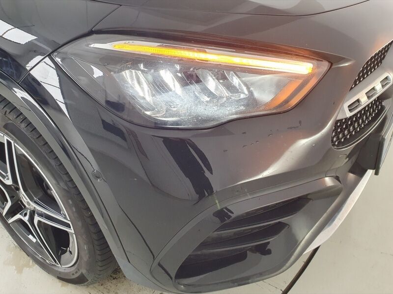More views of Mercedes-Benz GLA