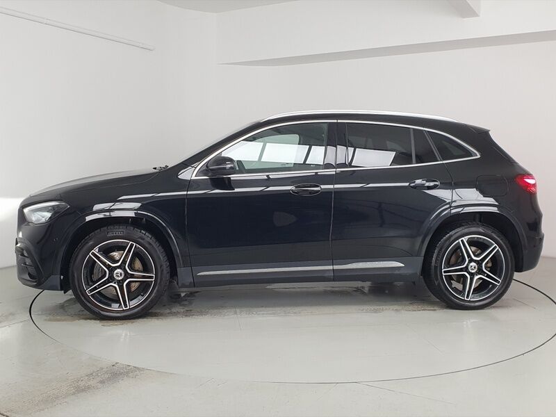 More views of Mercedes-Benz GLA