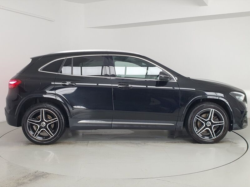 More views of Mercedes-Benz GLA