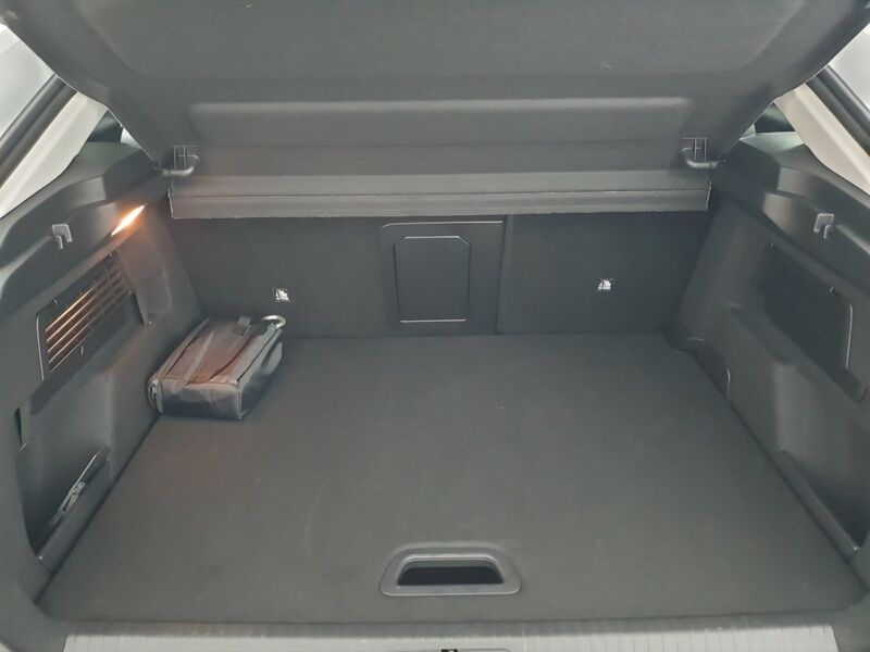 More views of Citroen e-C4