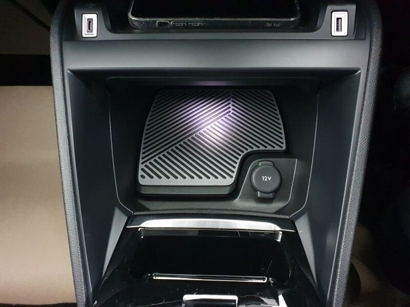 More views of Citroen e-C4