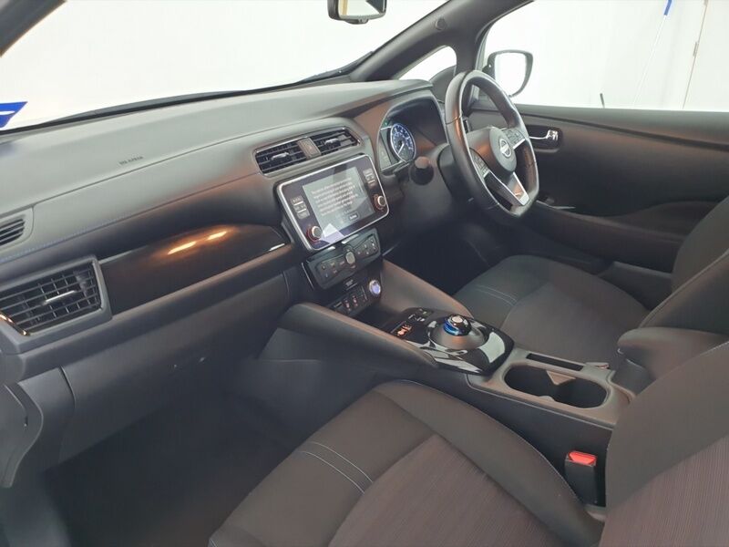 More views of Nissan Leaf