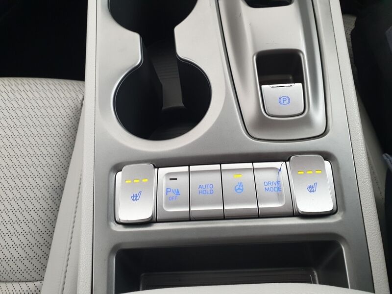 More views of Hyundai KONA